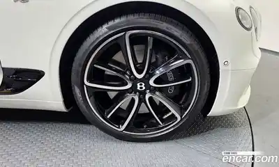 Bentley Continental 2022 4.0 гидро в Москве № 256614, миниатюра 5
