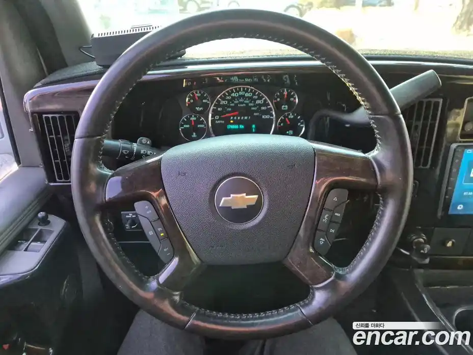 Chevrolet Express Van 2015 6.0 гидро в Москве № 260703, фото 17