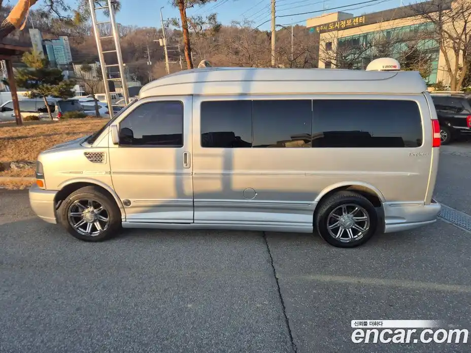Chevrolet Express Van 2015 6.0 гидро в Москве № 260703, фото 3