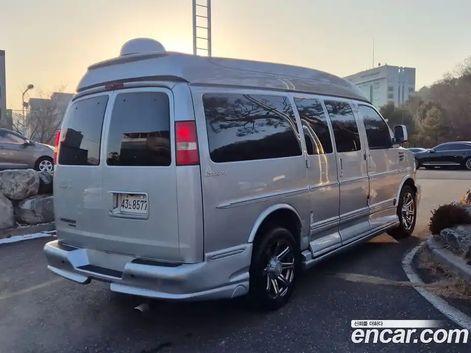 Chevrolet Express Van 2015 6.0 гидро в Москве № 260703, фото 6