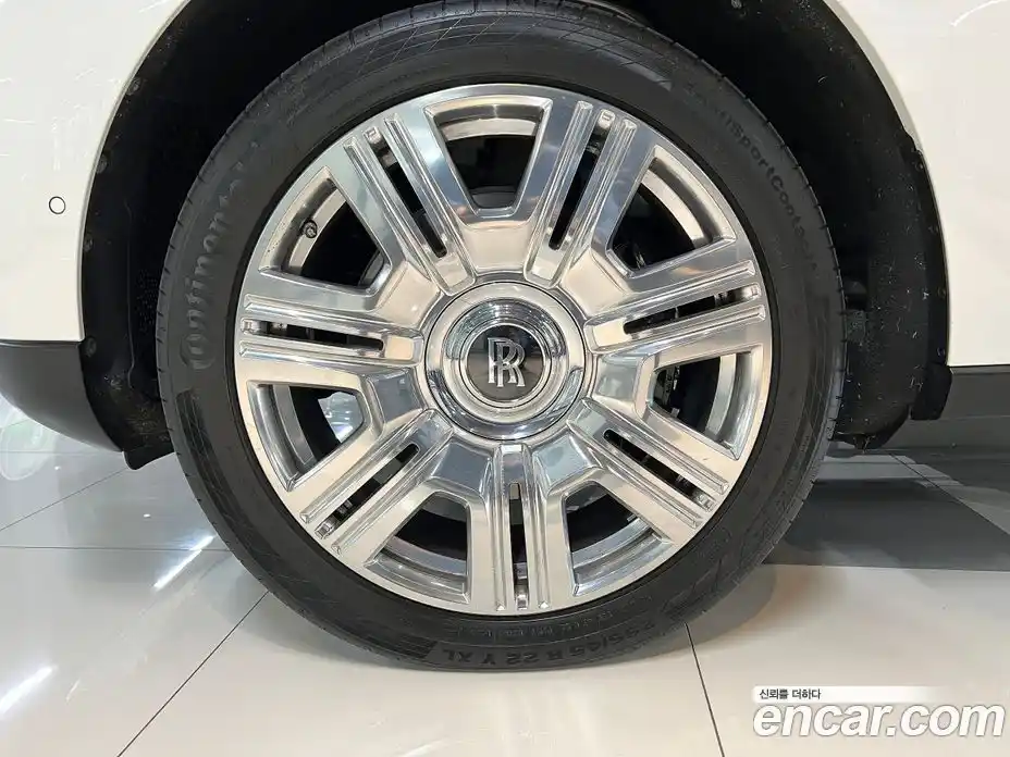 Rolls-Royce Cullinan 2019 6.7 гидро в Москве № 407372, фото 17