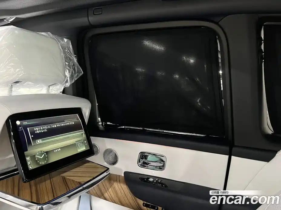 Rolls-Royce Cullinan 2019 6.7 гидро в Москве № 407372, фото 19