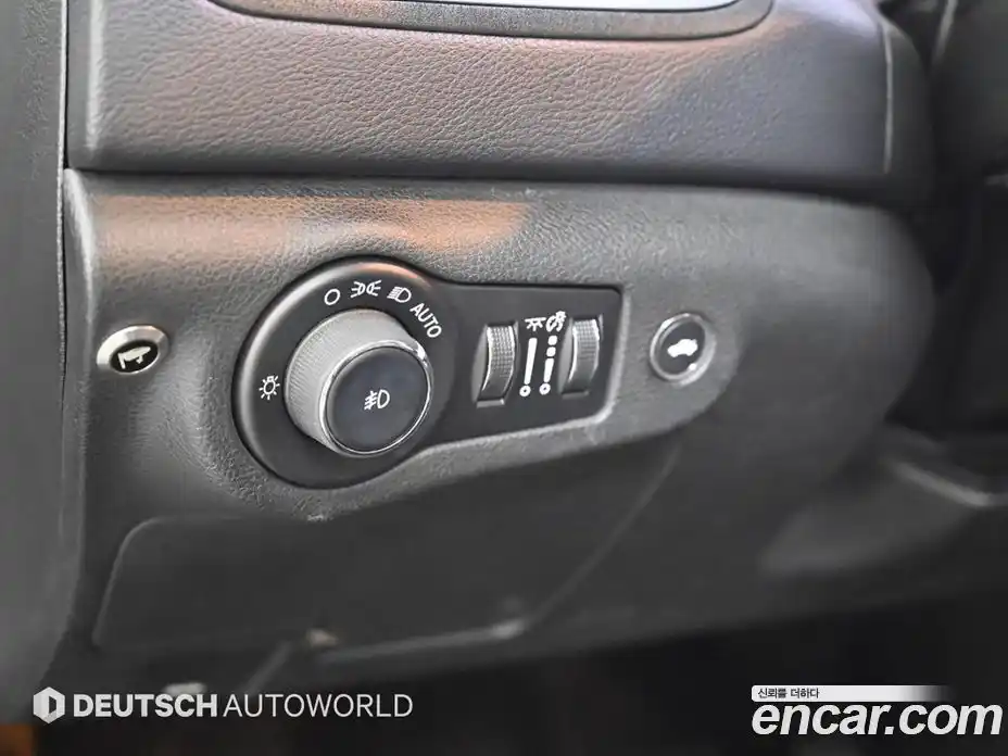 Chrysler 200 2015 2.4 гидро в Москве № 407548, фото 16