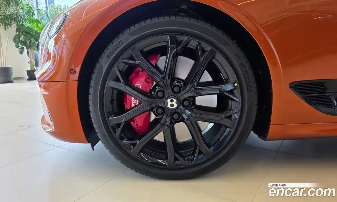 Bentley Continental 2024 4.0 гидро в Москве № 418262, фото 3