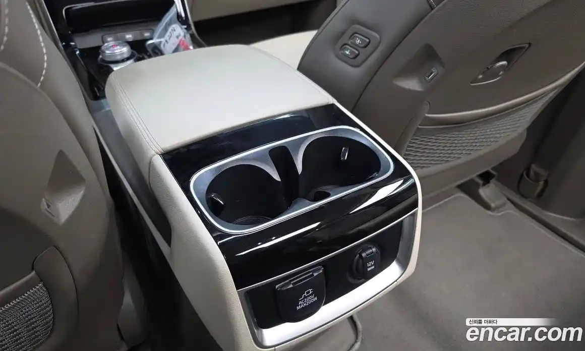 Kia Canival 2022 3.5 гидро в Москве № 50324, фото 19