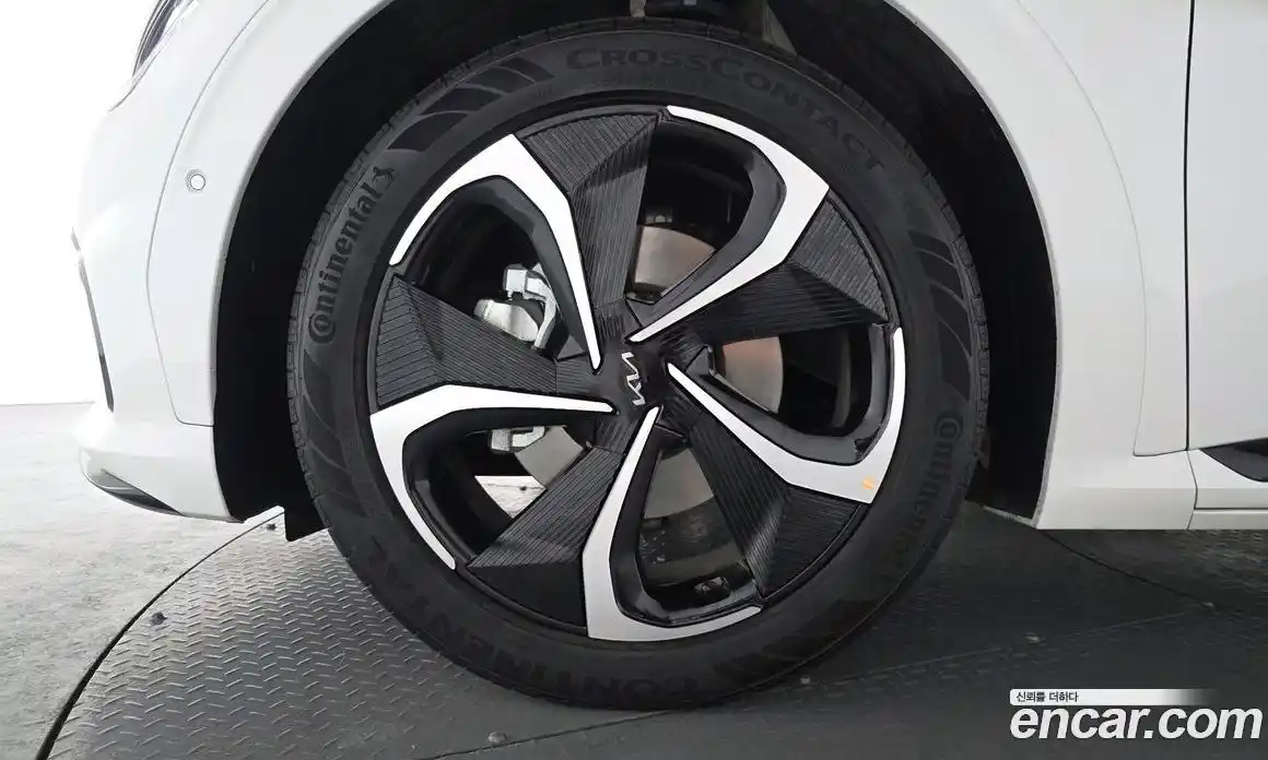 Kia EV6 2023 0.1 Автомат в Москве № 1128597, фото 4