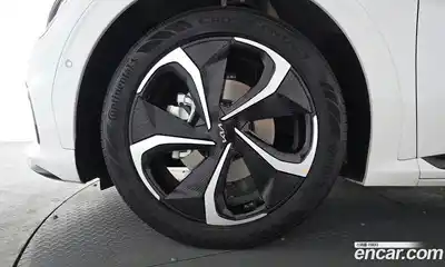 Kia EV6 2023 0.1 Автомат в Москве № 1128597, миниатюра 4