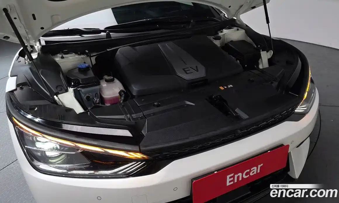 Kia EV6 2023 0.1 Автомат в Москве № 1128597, фото 5