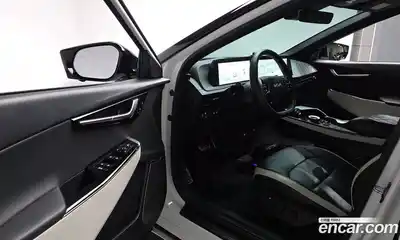 Kia EV6 2023 0.1 Автомат в Москве № 1128597, миниатюра 10