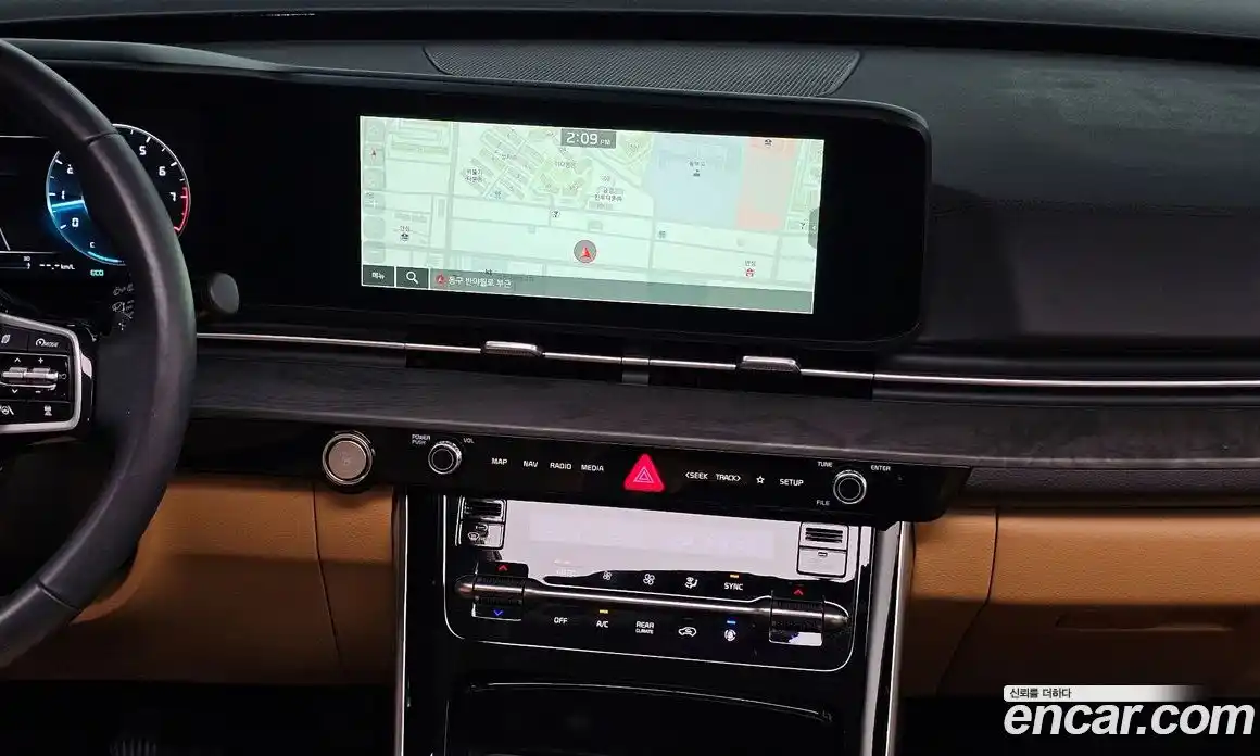 Kia Canival 2023 3.5 Автомат в Москве № 1128605, фото 13