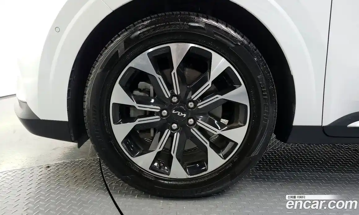 Kia Canival 2023 3.5 Автомат в Москве № 1128605, фото 4