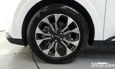 Kia Canival 2023 3.5 Автомат в Москве № 1128605, миниатюра 4