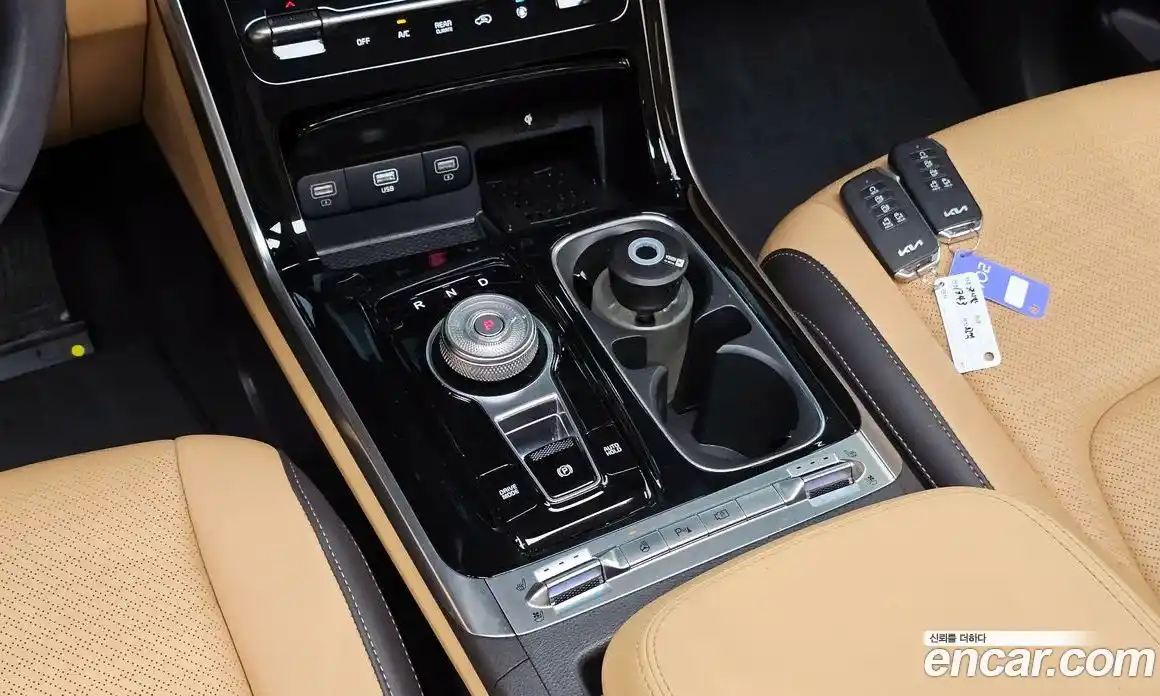 Kia Canival 2023 3.5 Автомат в Москве № 1128605, фото 8