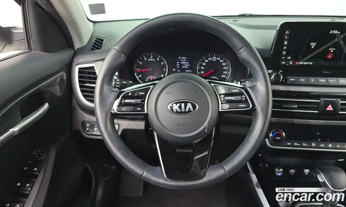 Kia Seltos 2021 1.6 Автомат в Москве № 1128708, фото 13