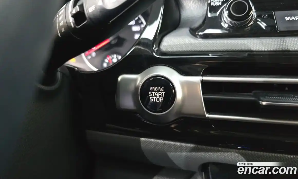 Kia Seltos 2021 1.6 Автомат в Москве № 1128708, фото 17