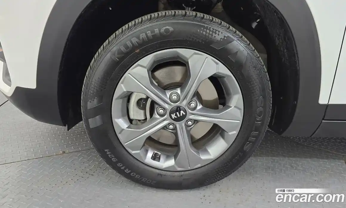 Kia Seltos 2021 1.6 Автомат в Москве № 1128708, фото 5