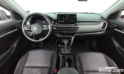 Kia Seltos 2021 1.6 Автомат в Москве № 1128708, миниатюра 7