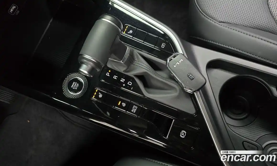 Kia Niro 2024 1.6 Автомат в Москве № 1128715, фото 9