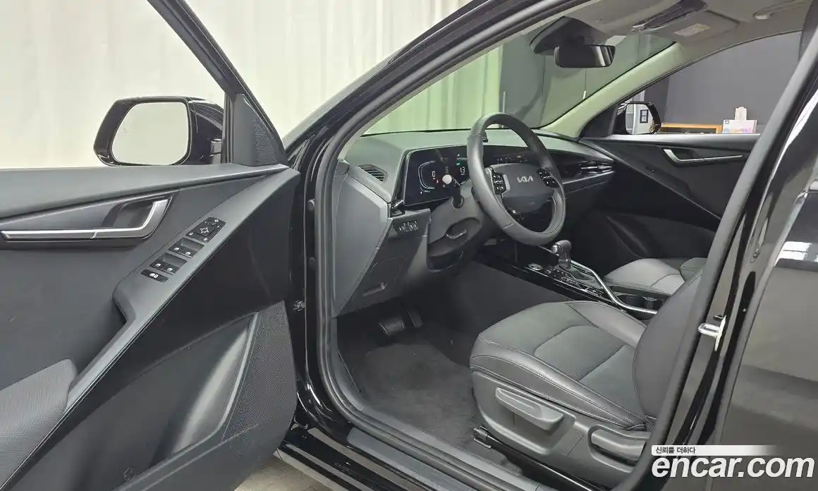 Kia Niro 2024 1.6 Автомат в Москве № 1128715, фото 10