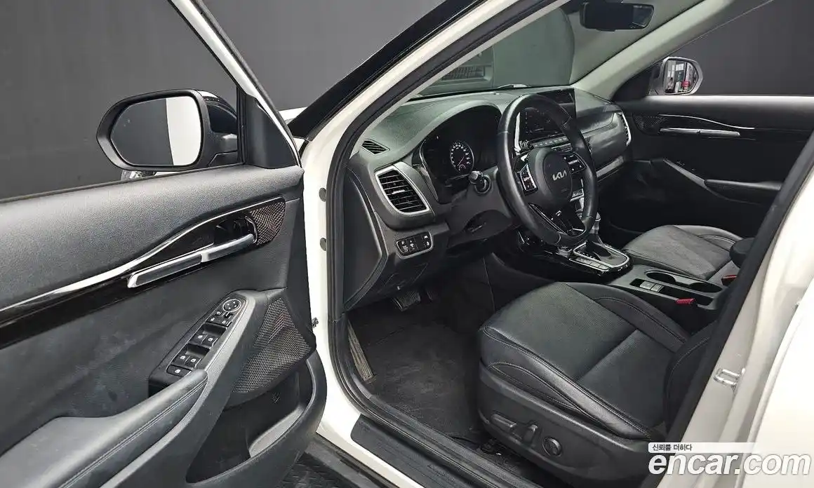 Kia Seltos 2022 1.6 Автомат в Москве № 1128829, фото 11