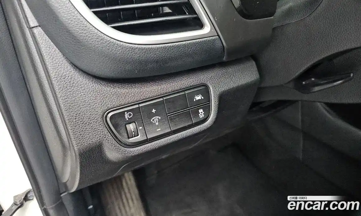 Kia Seltos 2022 1.6 Автомат в Москве № 1128829, фото 18