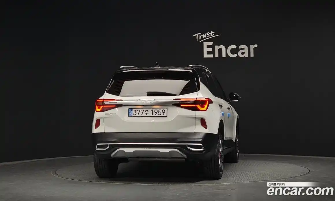 Kia Seltos 2022 1.6 Автомат в Москве № 1128829, фото 4