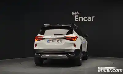 Kia Seltos 2022 1.6 Автомат в Москве № 1128829, миниатюра 4