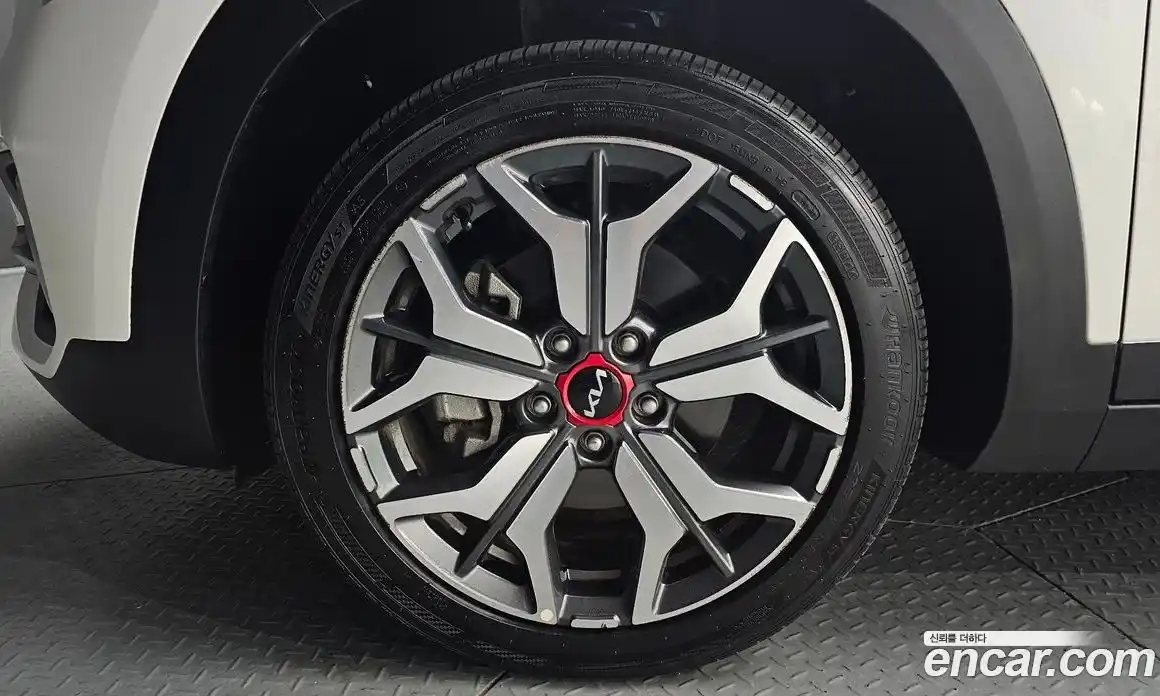 Kia Seltos 2022 1.6 Автомат в Москве № 1128829, фото 5