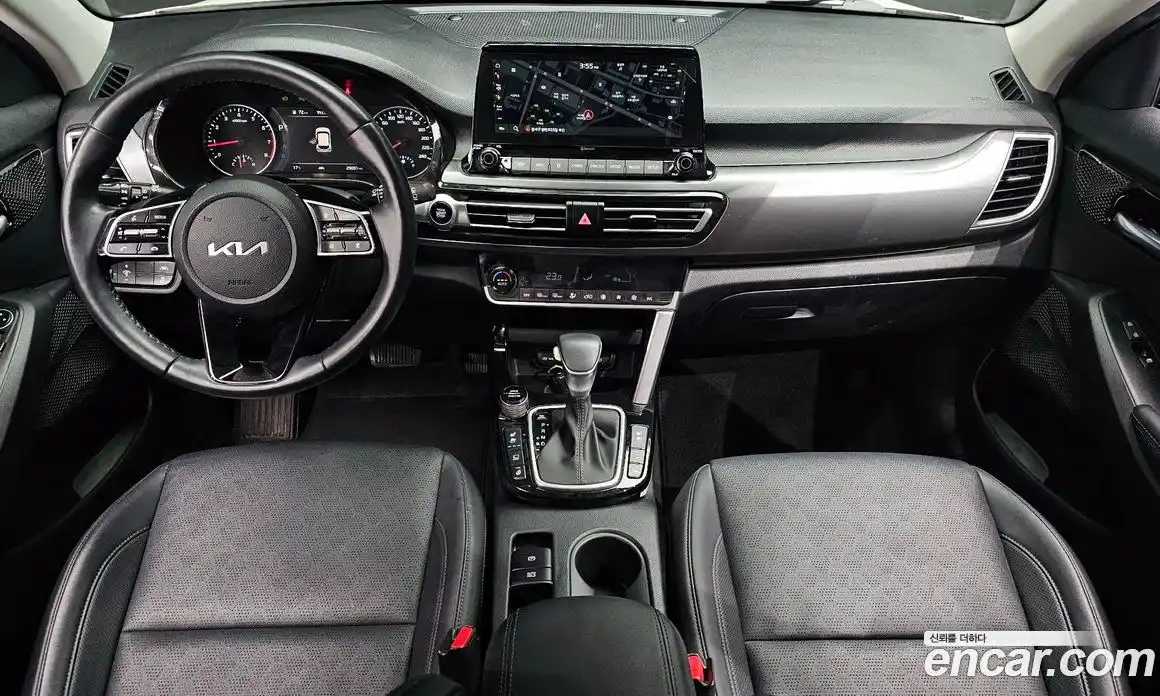 Kia Seltos 2022 1.6 Автомат в Москве № 1128829, фото 7