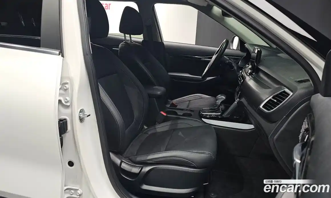 Kia Seltos 2022 1.6 Автомат в Москве № 1128829, фото 10