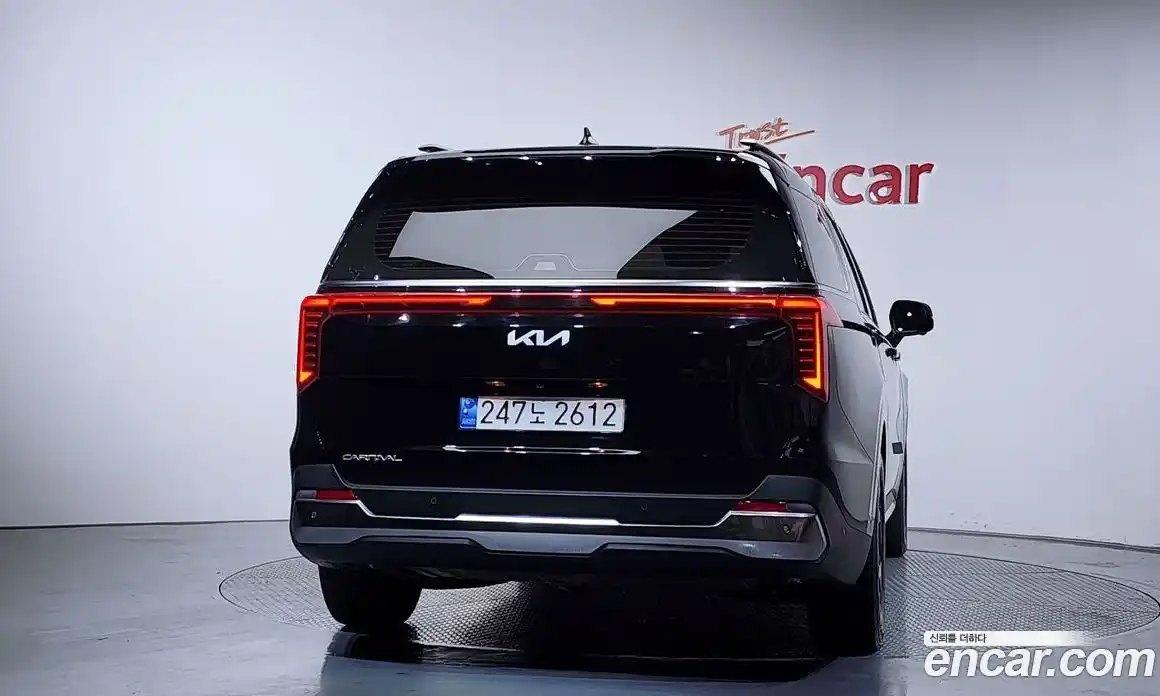 Kia Canival 2024 2.2 Автомат в Москве № 1128859, фото 4