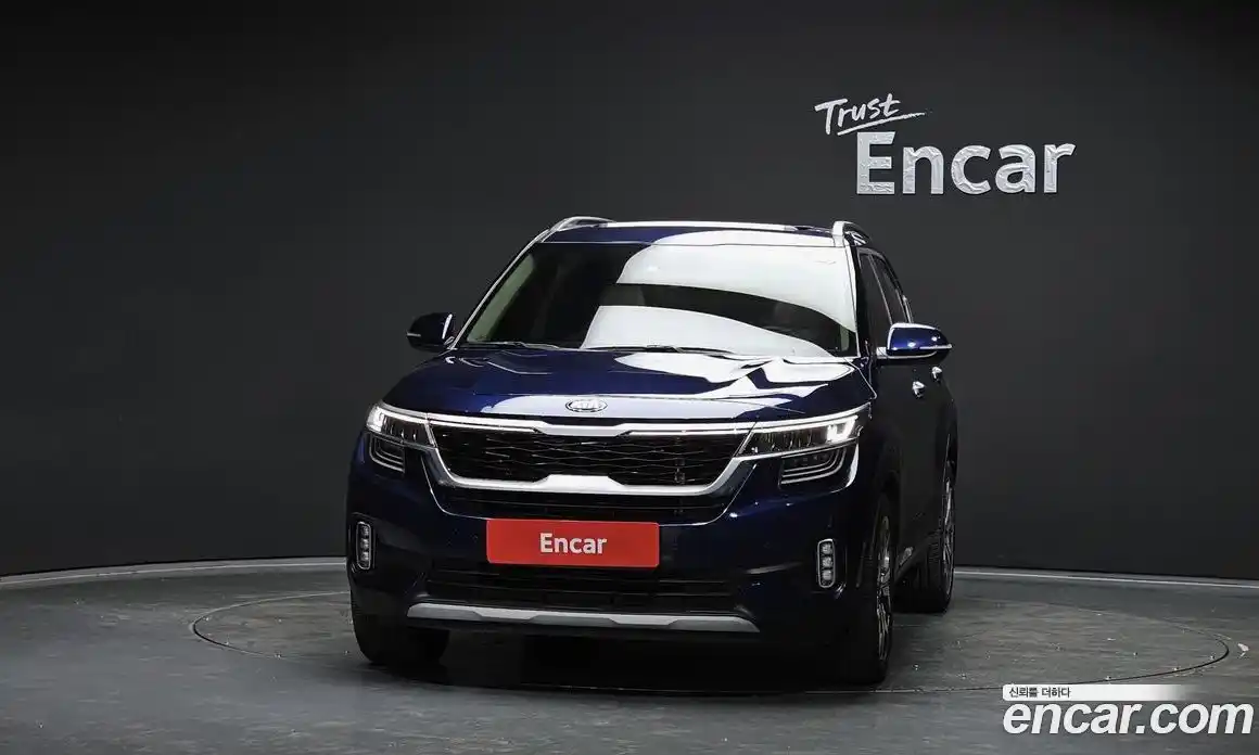 Kia Seltos 2020 1.6 Автомат в Москве № 1128902, фото 3