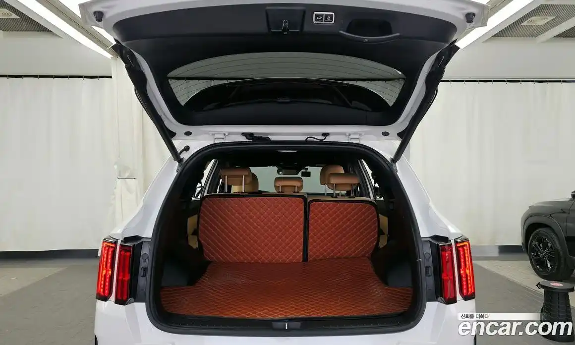 Kia Sorento 2022 1.6 Автомат в Москве № 1128926, фото 19