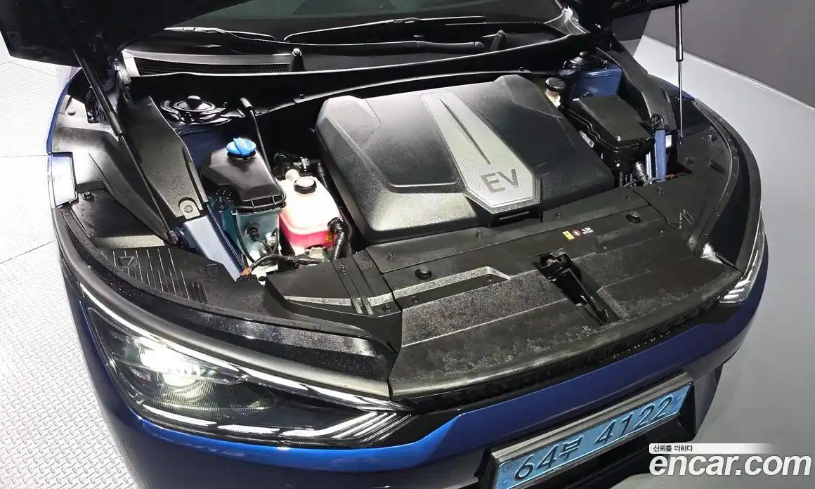 Kia EV6 2023 0.1 Автомат в Москве № 1128951, фото 6