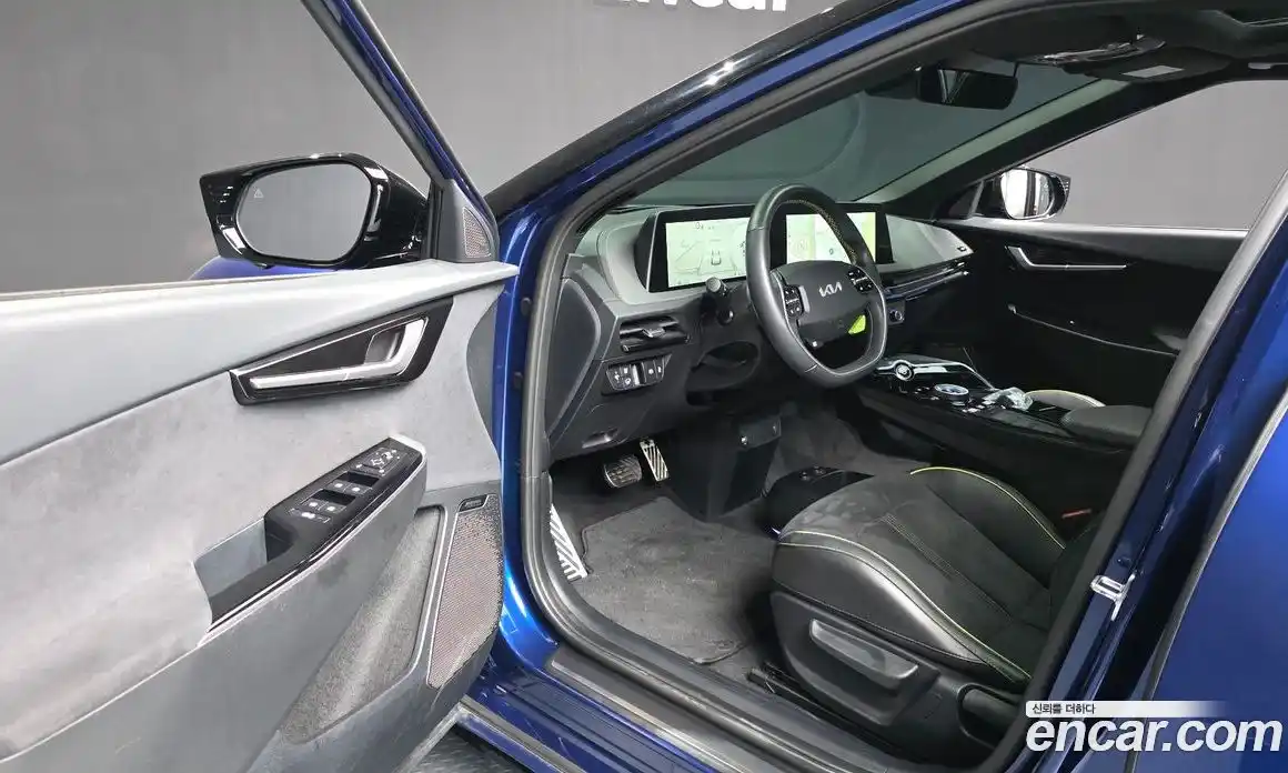 Kia EV6 2023 0.1 Автомат в Москве № 1128951, фото 10