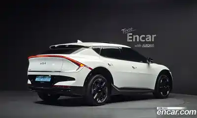 Kia EV6 2024 0.1 Автомат в Москве № 1129006, миниатюра 2