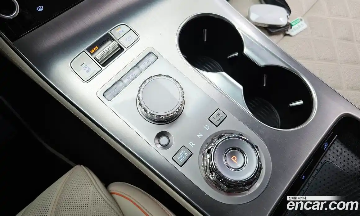 Genesis GV70 2024 2.5 гидро в Москве № 1129171, фото 8