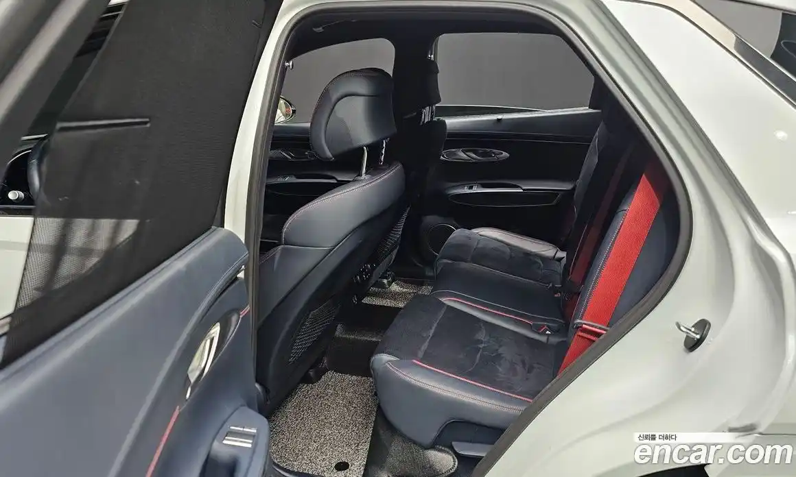 Genesis GV70 2022 2.5 Автомат в Москве № 1129294, фото 13