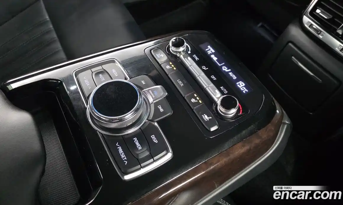 Genesis EQ900 2016 3.3 Автомат в Москве № 1129349, фото 19