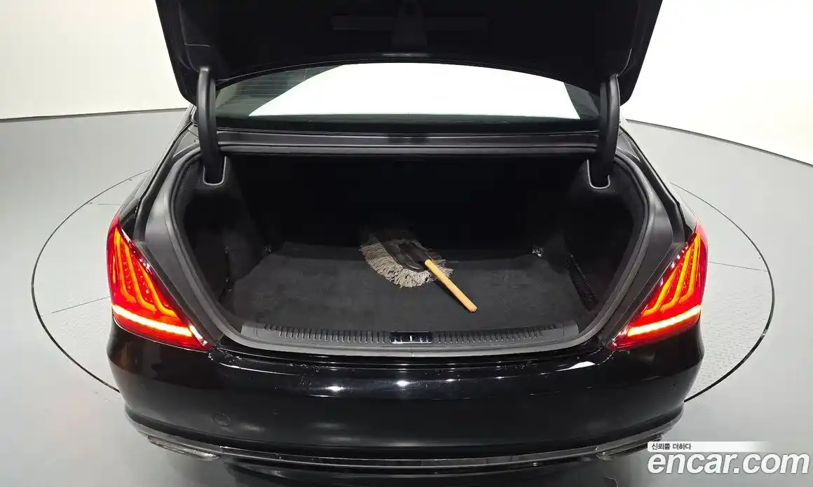 Genesis EQ900 2016 3.3 Автомат в Москве № 1129349, фото 20