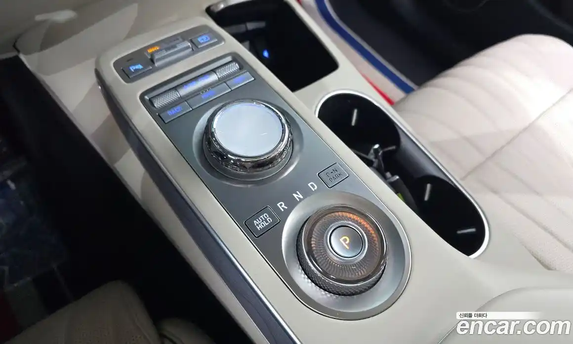 Genesis GV70 2023 2.5 Автомат в Москве № 1129383, фото 9