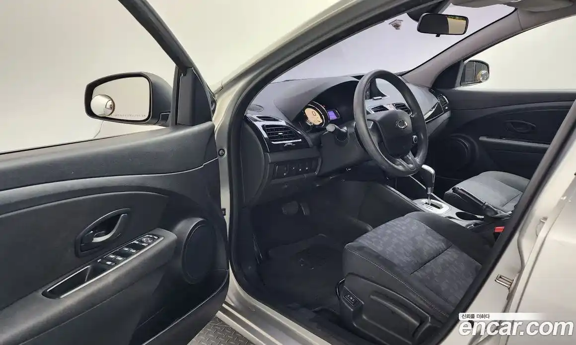 Renault SM3 2015 1.6 гидро в Москве № 1131307, фото 10