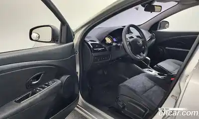 Renault SM3 2015 1.6 гидро в Москве № 1131307, миниатюра 10