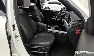 Mercedes-Benz GLB-Class 2022 2.0 гидро в Москве № 1131568, миниатюра 11