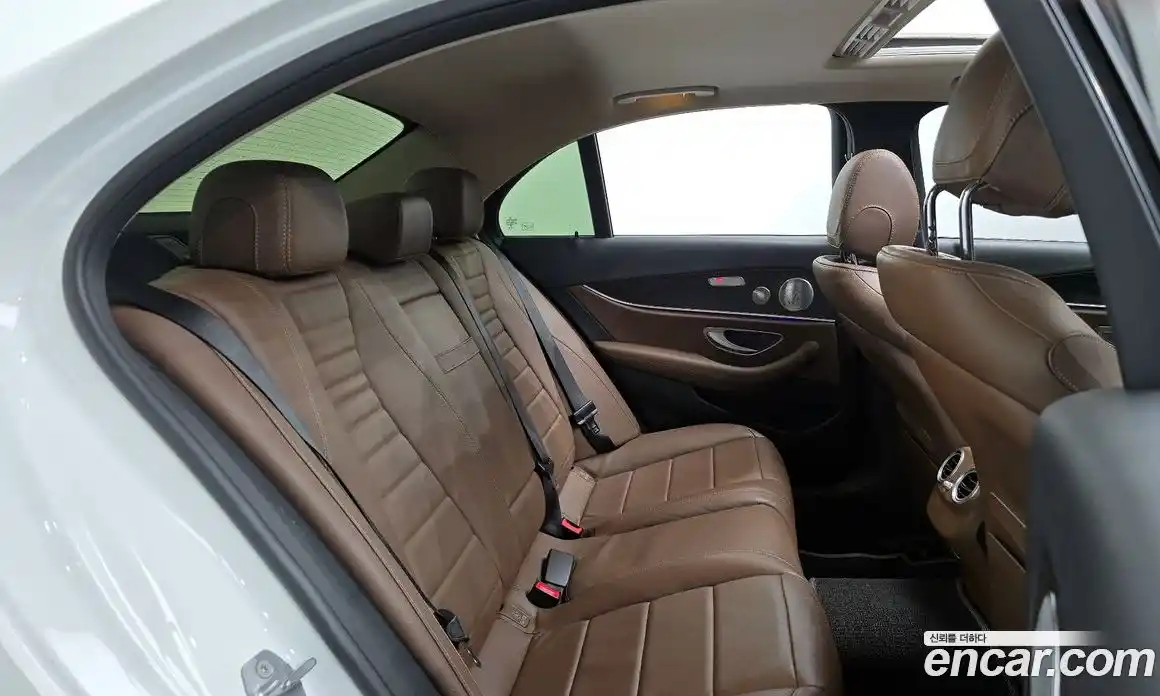 Mercedes-Benz E-Class 2017 2.0 гидро, фото 12