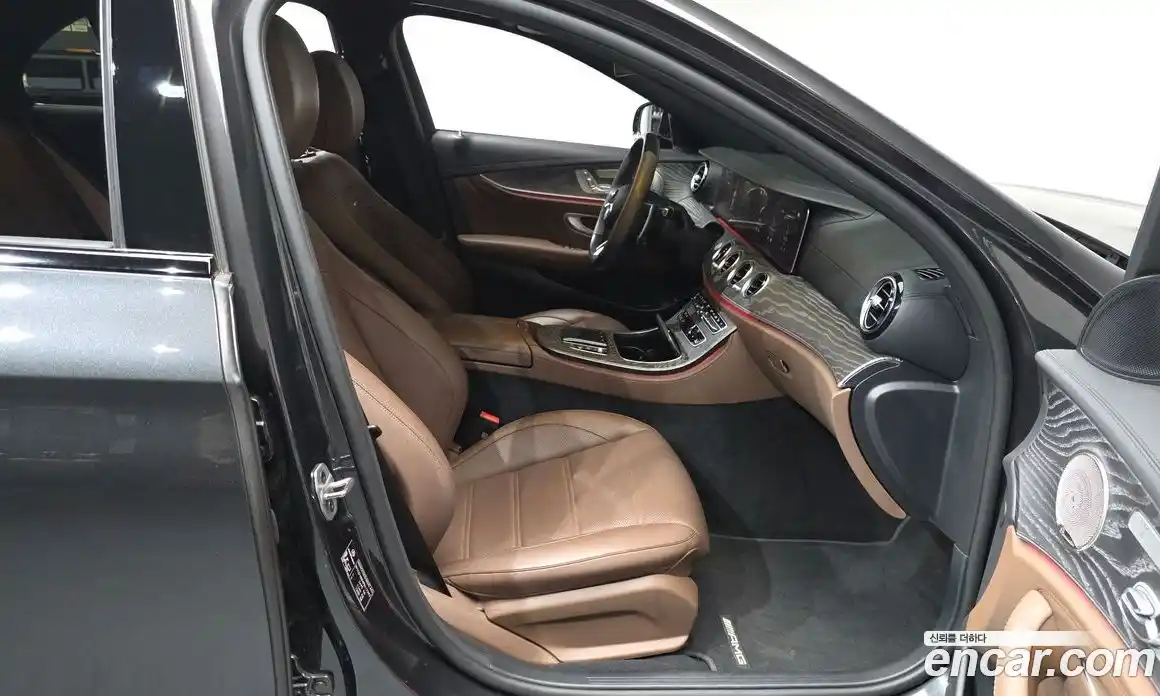 Mercedes-Benz E-Class 2023 3.0 гидро в Москве № 1131902, фото 9