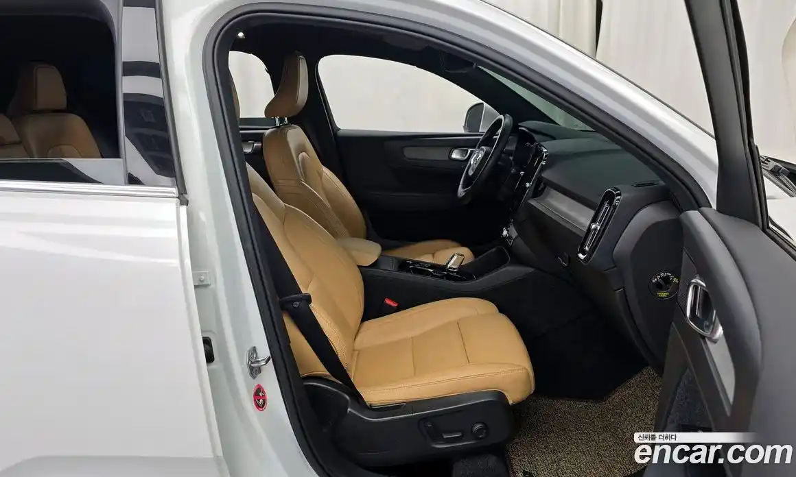Volvo XC40 2021 2.0 гидро в Москве № 1132700, фото 11