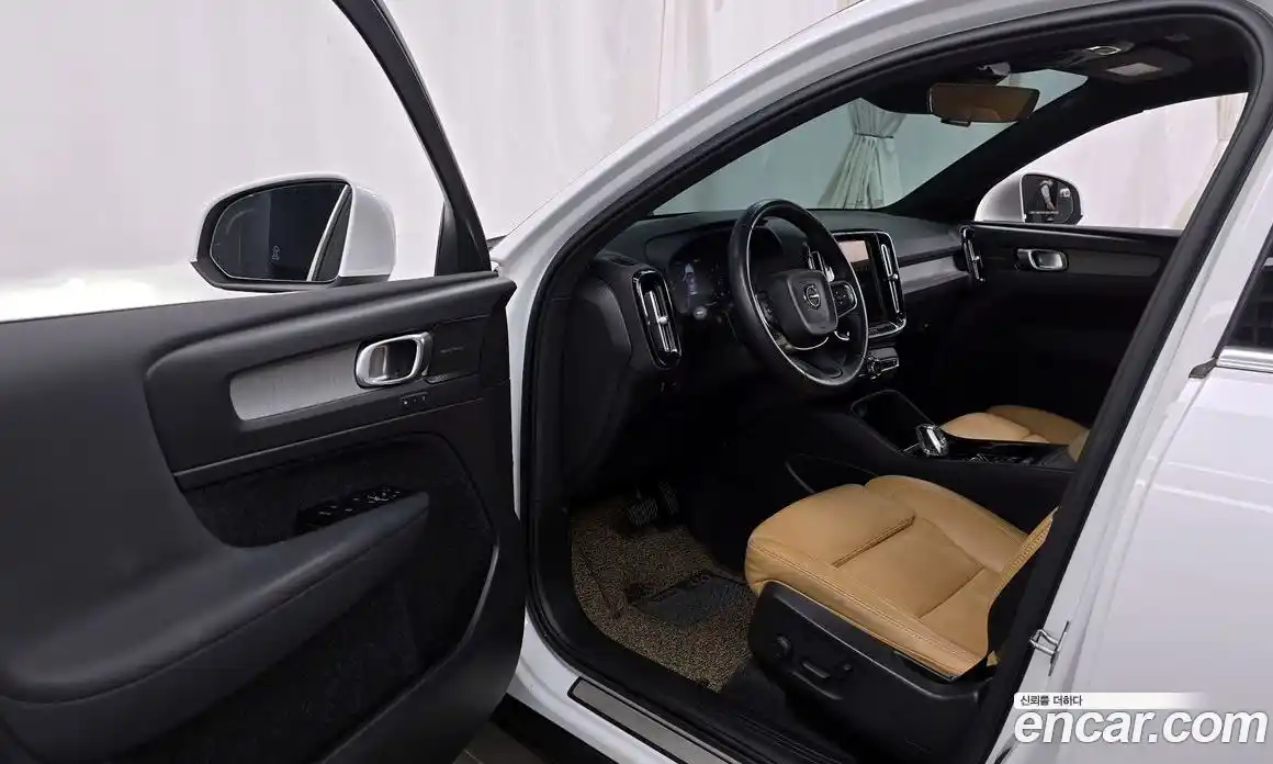 Volvo XC40 2021 2.0 гидро в Москве № 1132700, фото 10