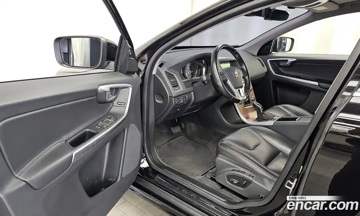 Volvo XC60 2016 2.0 гидро в Москве № 1132885, фото 10