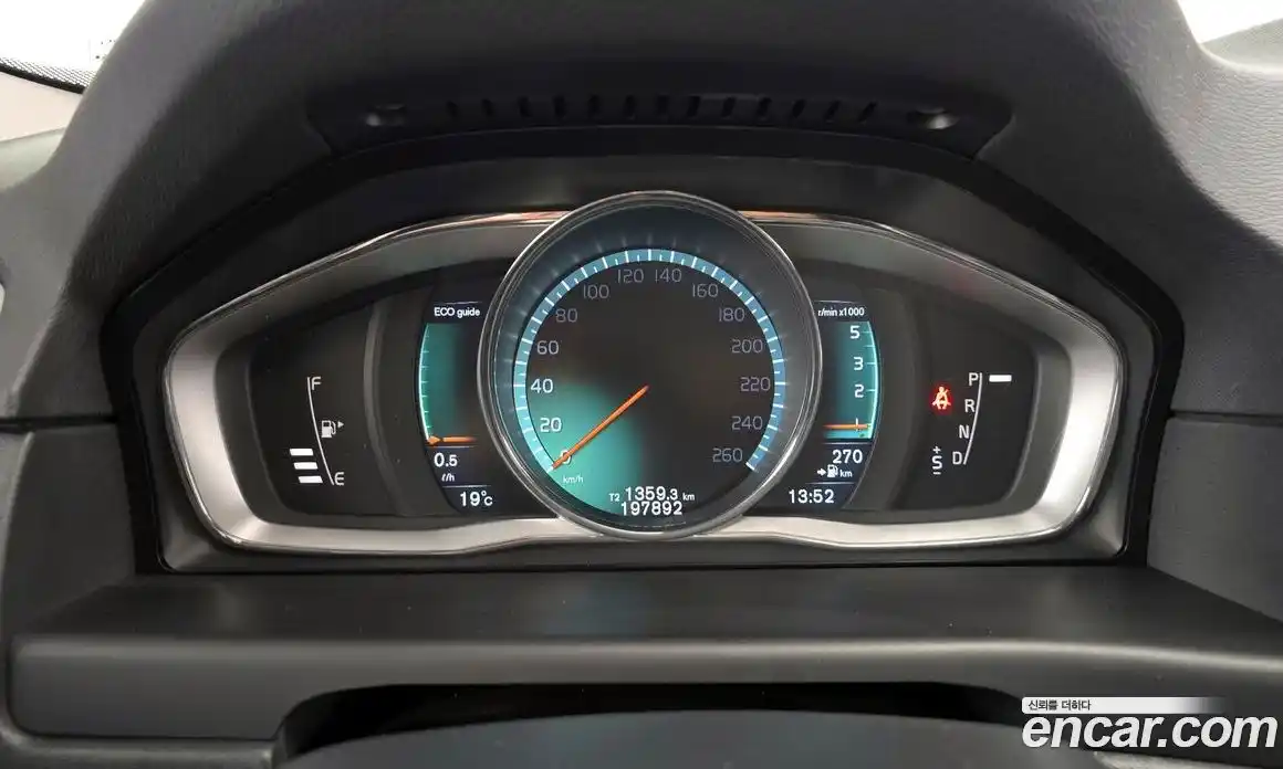 Volvo XC70 2016 2.0 гидро в Москве № 1133046, фото 8